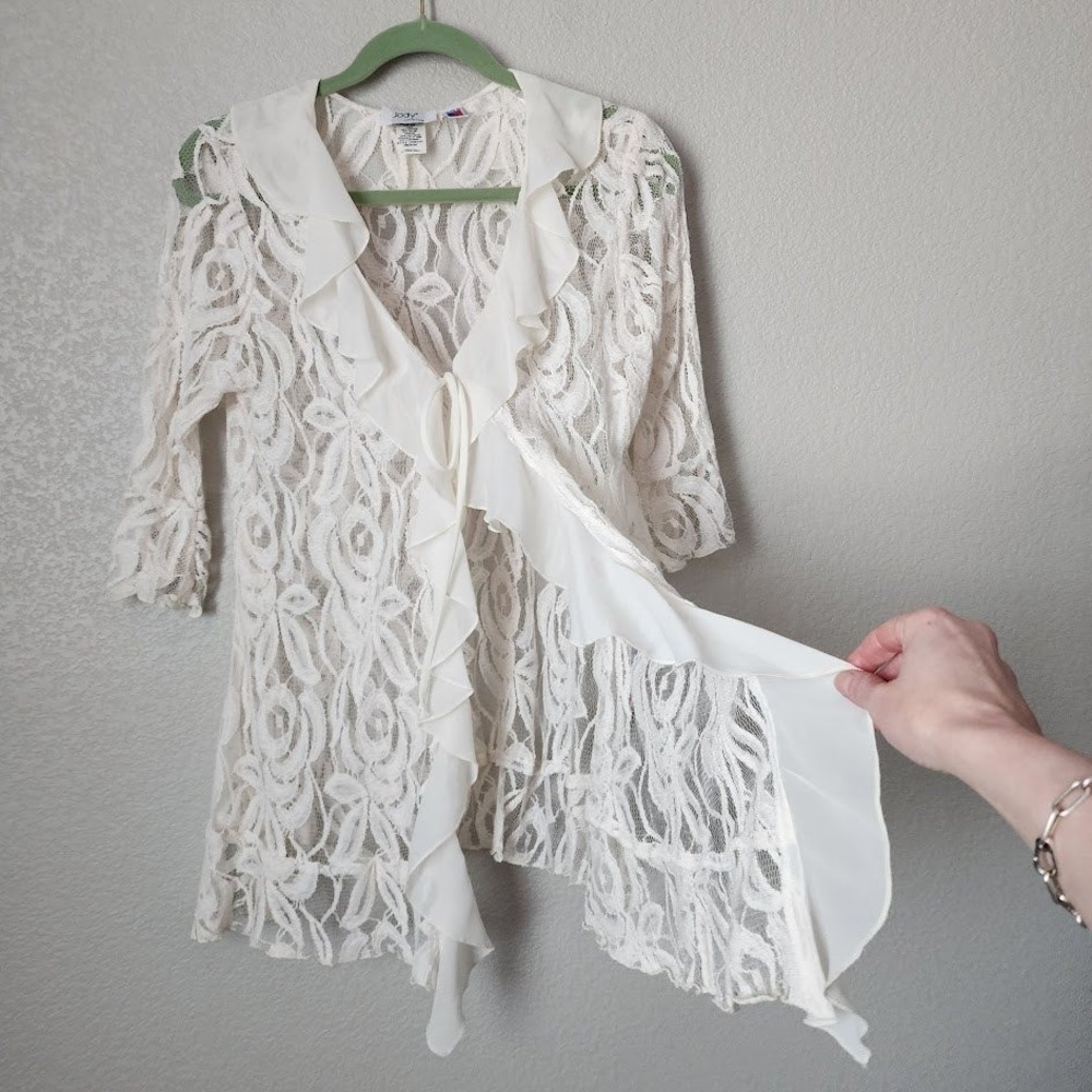 JODY CALIFORNIA Lace Ruffle Cardigan Sheer Tie Front Top White M NEW - Picture 5 of 10